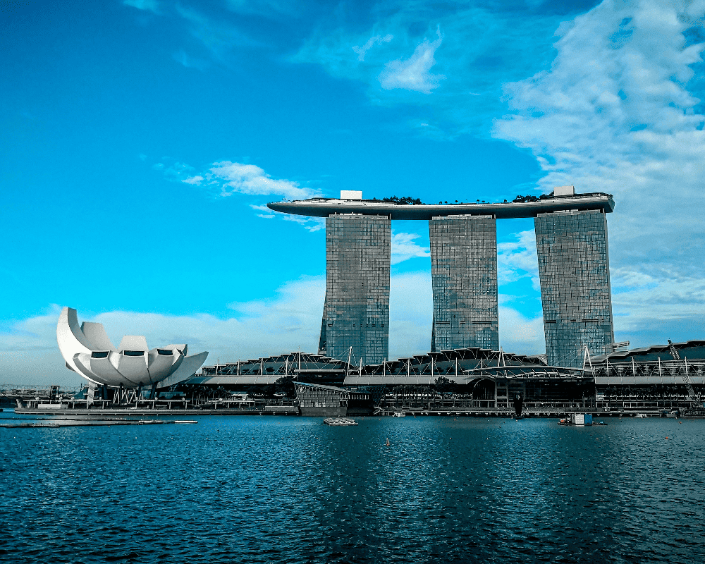 How to move to Singapore? There are various options available to foreigners.